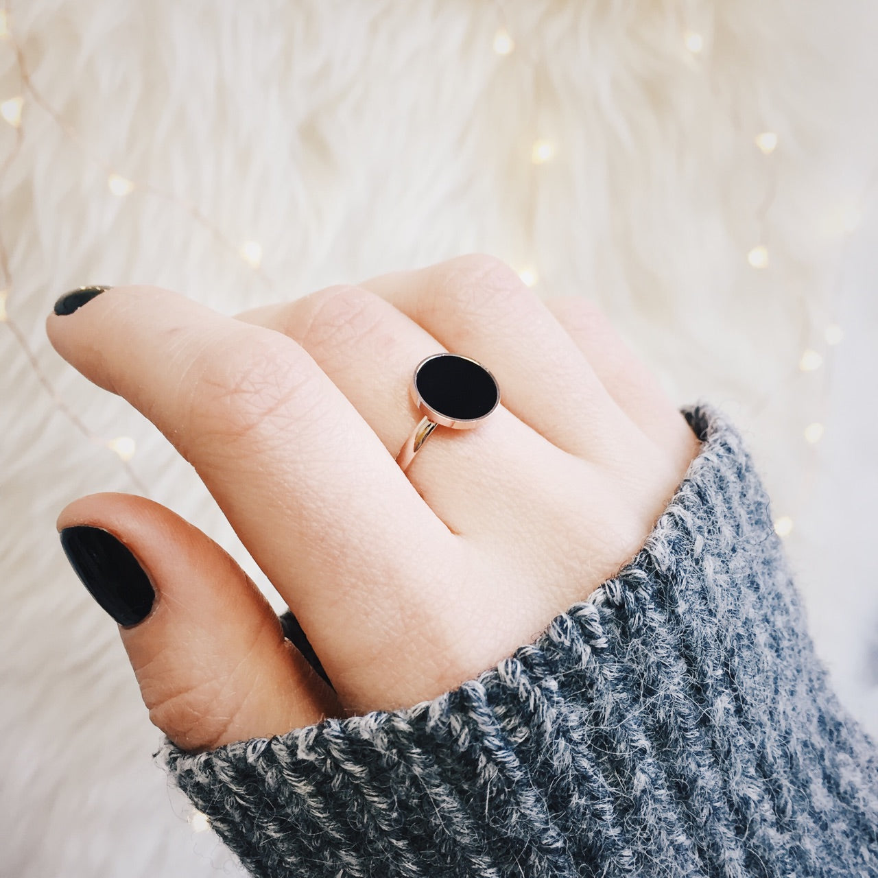 Minimalist Ring mit Kreis