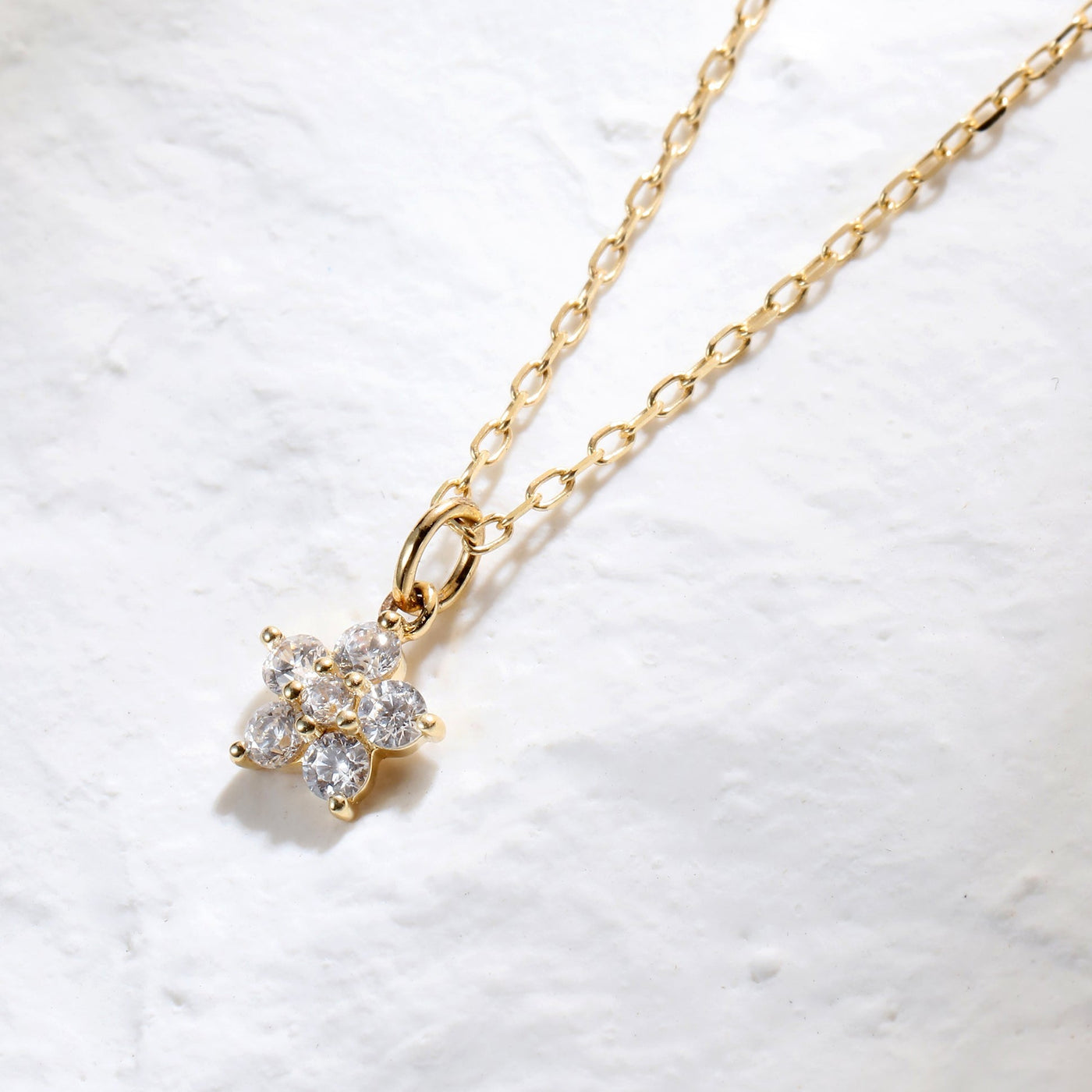 Bloom Pendant Necklace 9K Gold