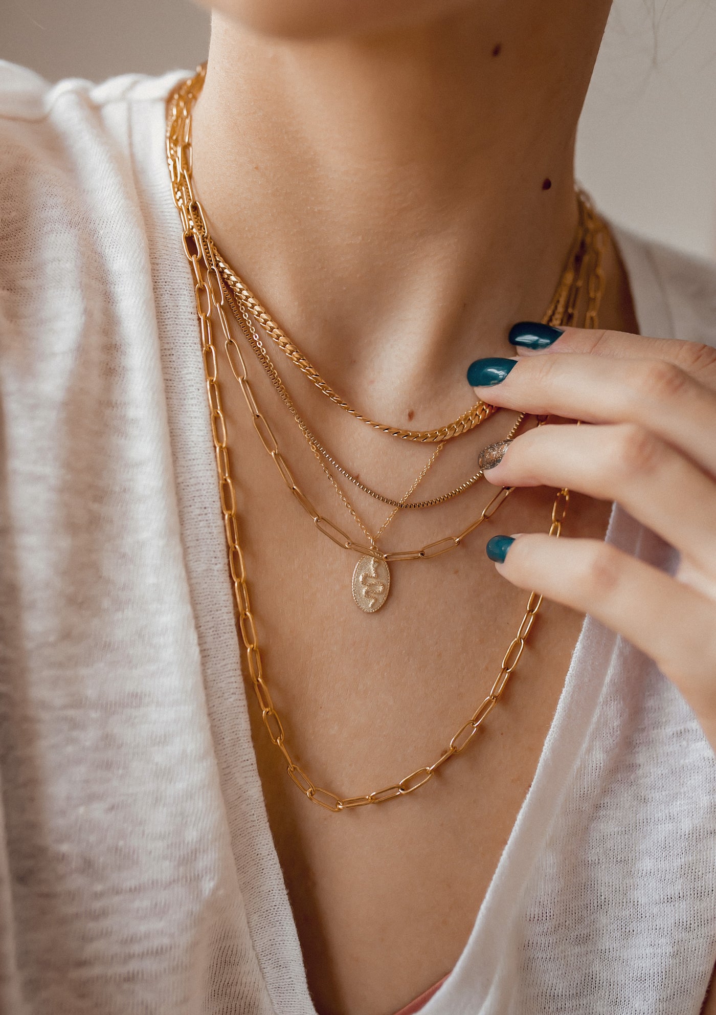 Chunky Chain Y Necklace Gold