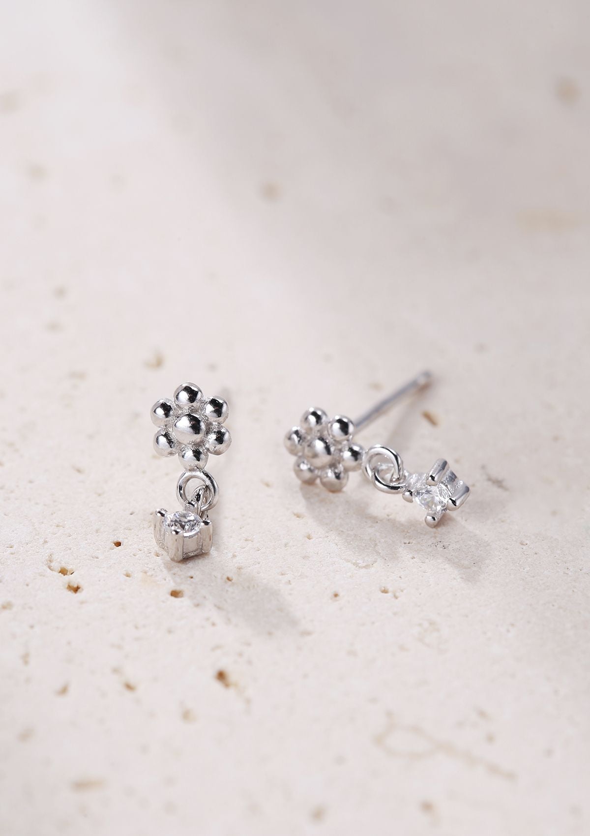 Boucles d'oreilles Dangle Marguerite Sterling Argent