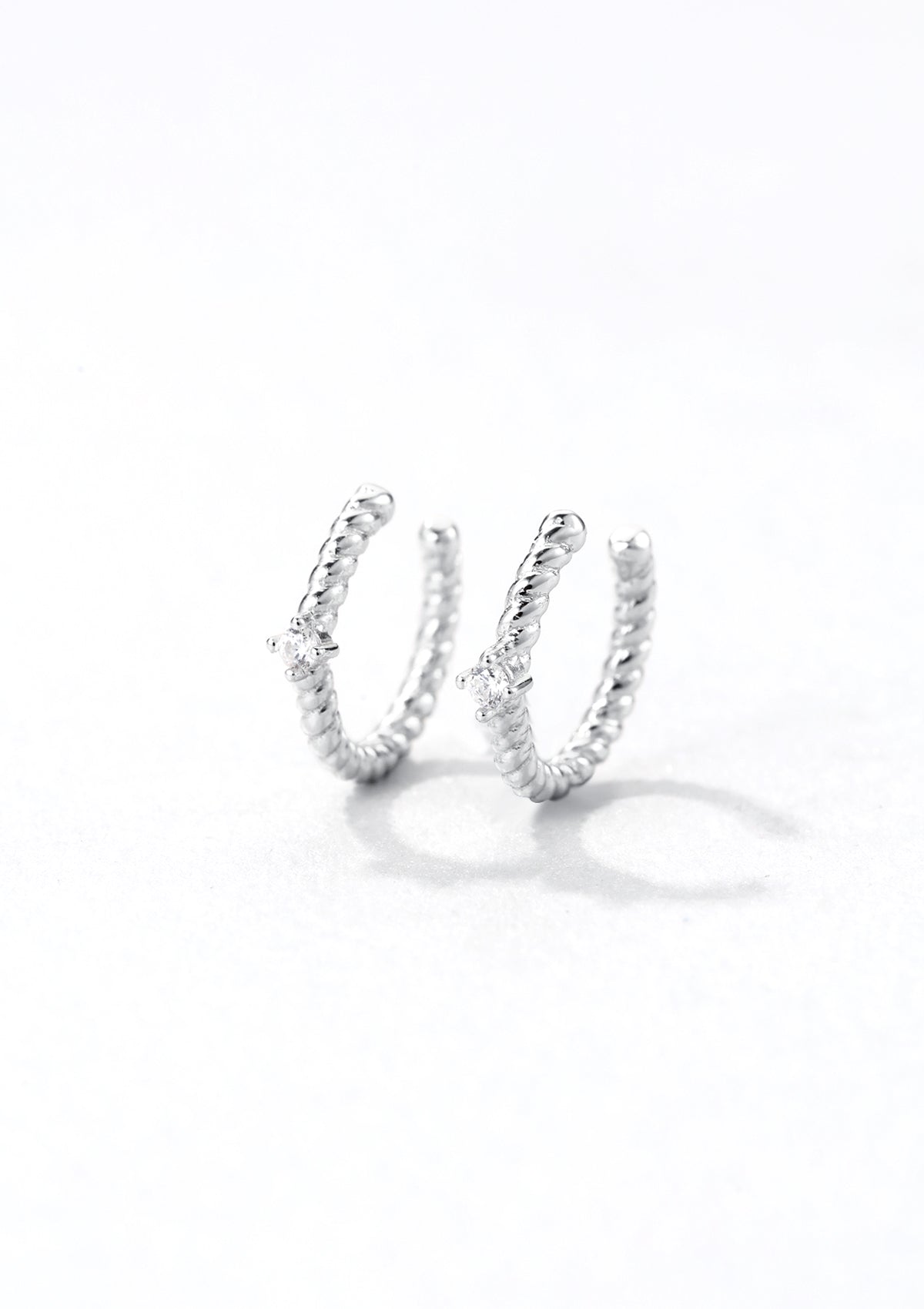 Ear Cuff Torcido con Gema Plata de Ley 925