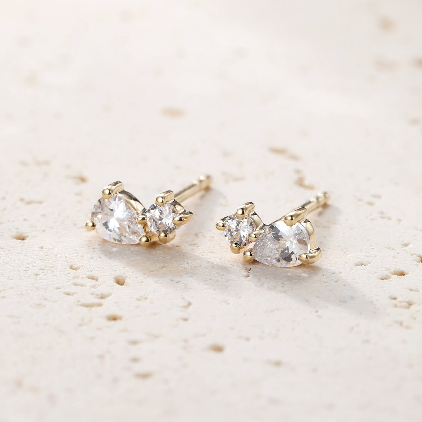 Glow Stud Earrings 14K Gold