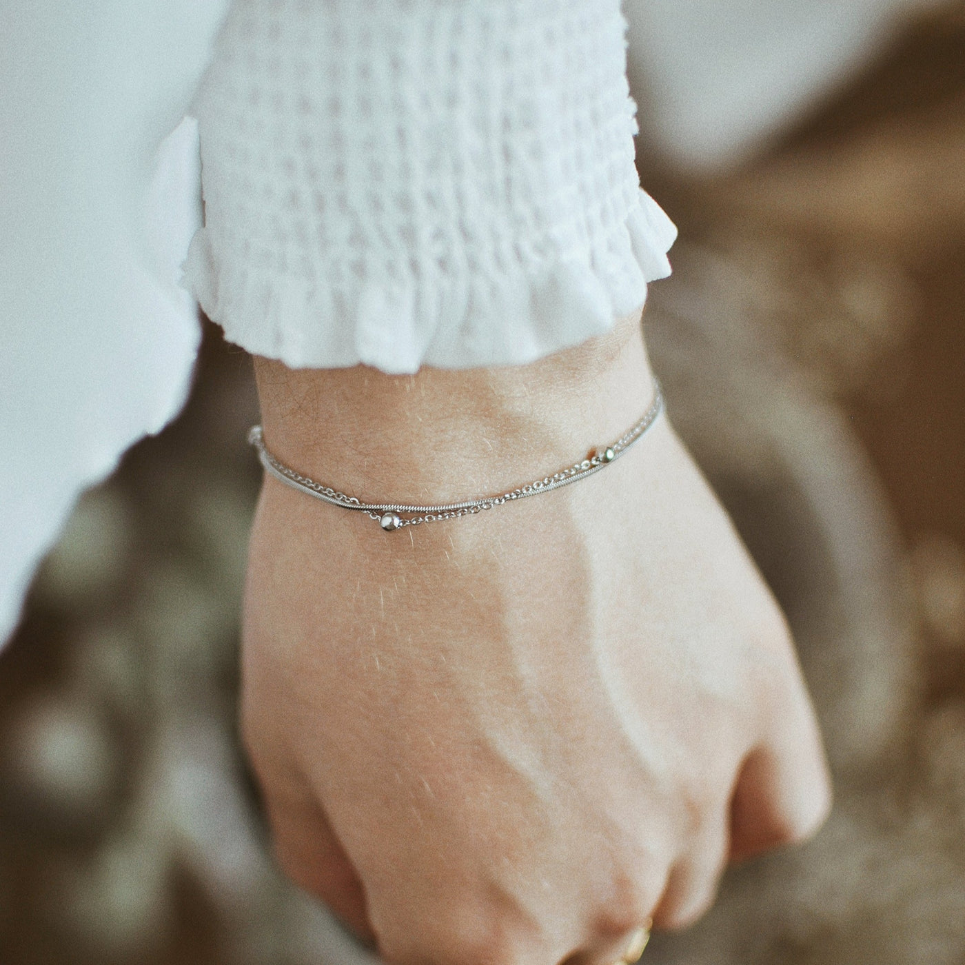 Brazalete de Cadena con Bolitas a Capas en Plata