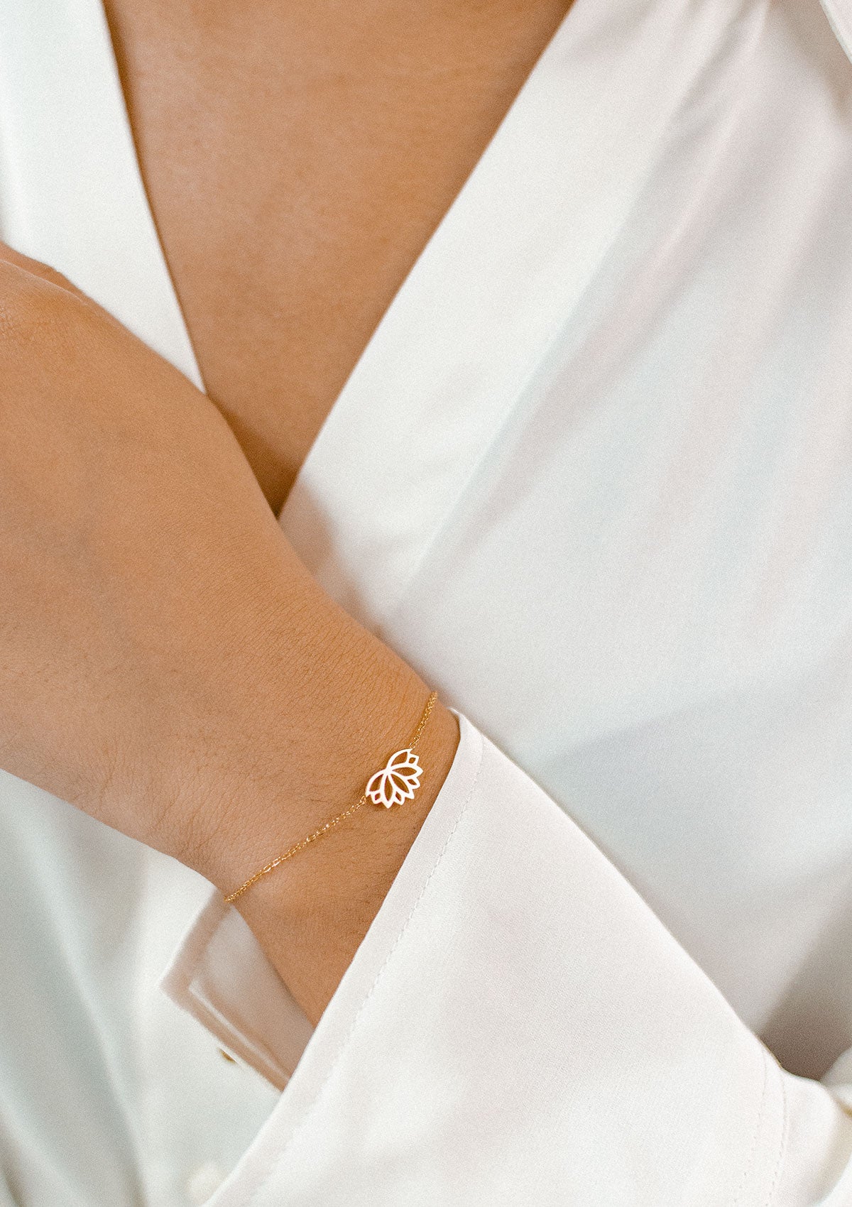 Lotus Armband in Goldfarbe