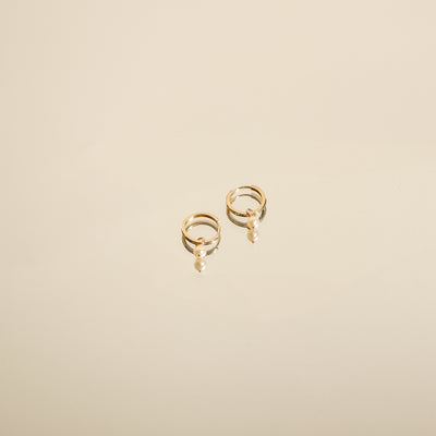 Boucles d’Oreilles Créoles Perle Nouveaux Départs en Or Massif 14 CT