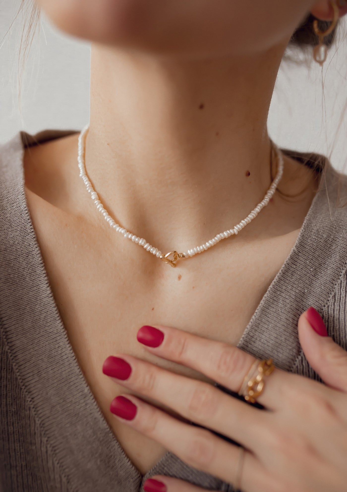 Choker Perlenkette mit Herz Verschluss Vergoldet