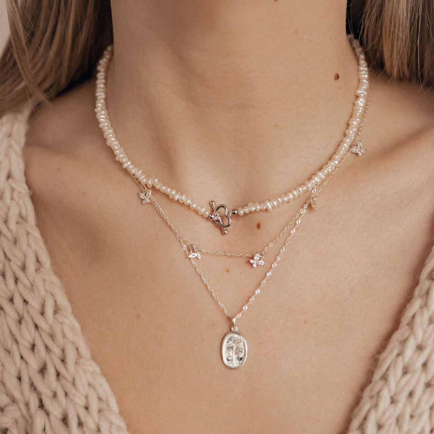 Collier Ras du Cou Fermoir Coeur Perle