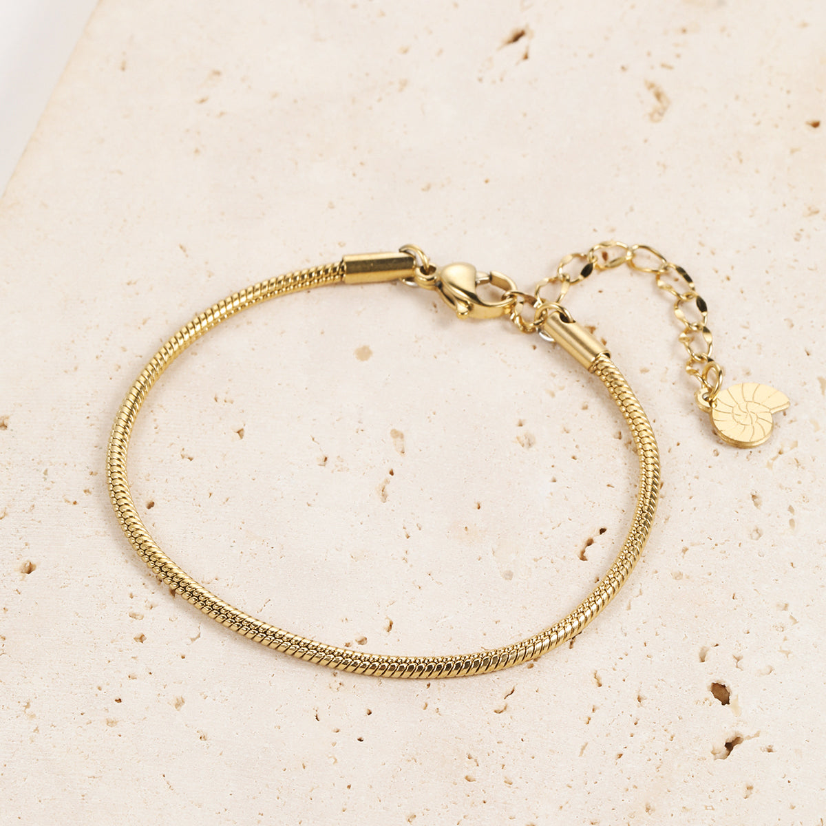 Round Snake Chain Bracelet Gold