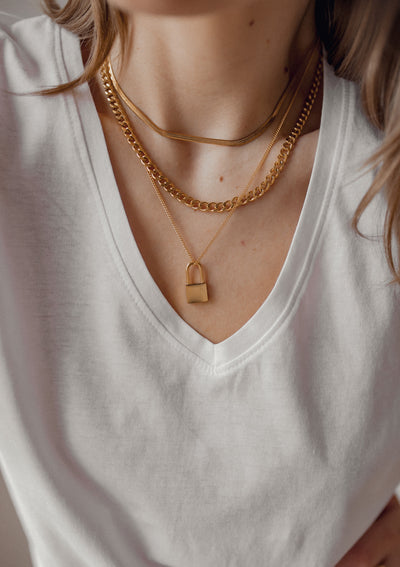 Simple Collier Ras du Cou Or