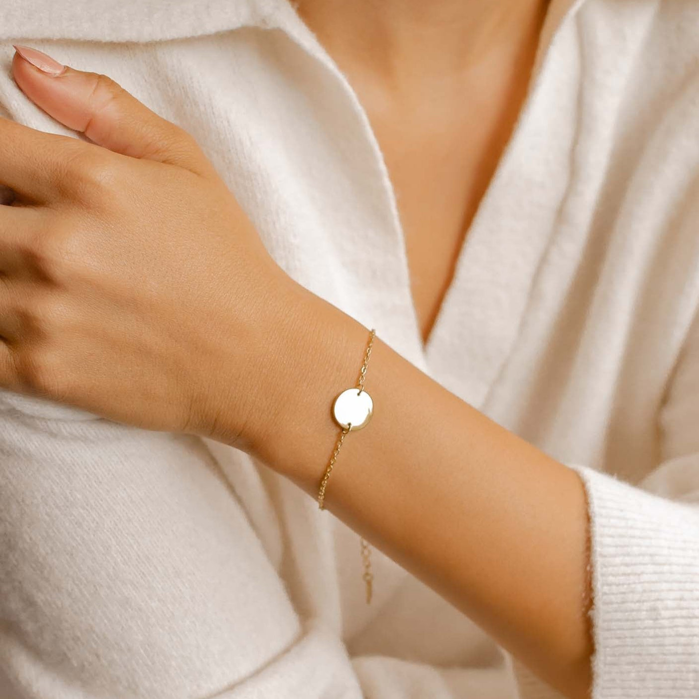 Simple Circle Bracelet Gold