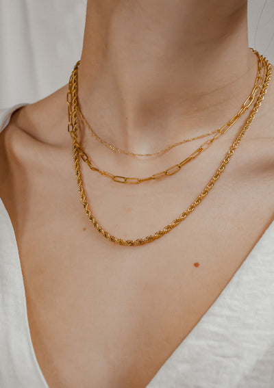 Thin Twist Chain Necklace Gold