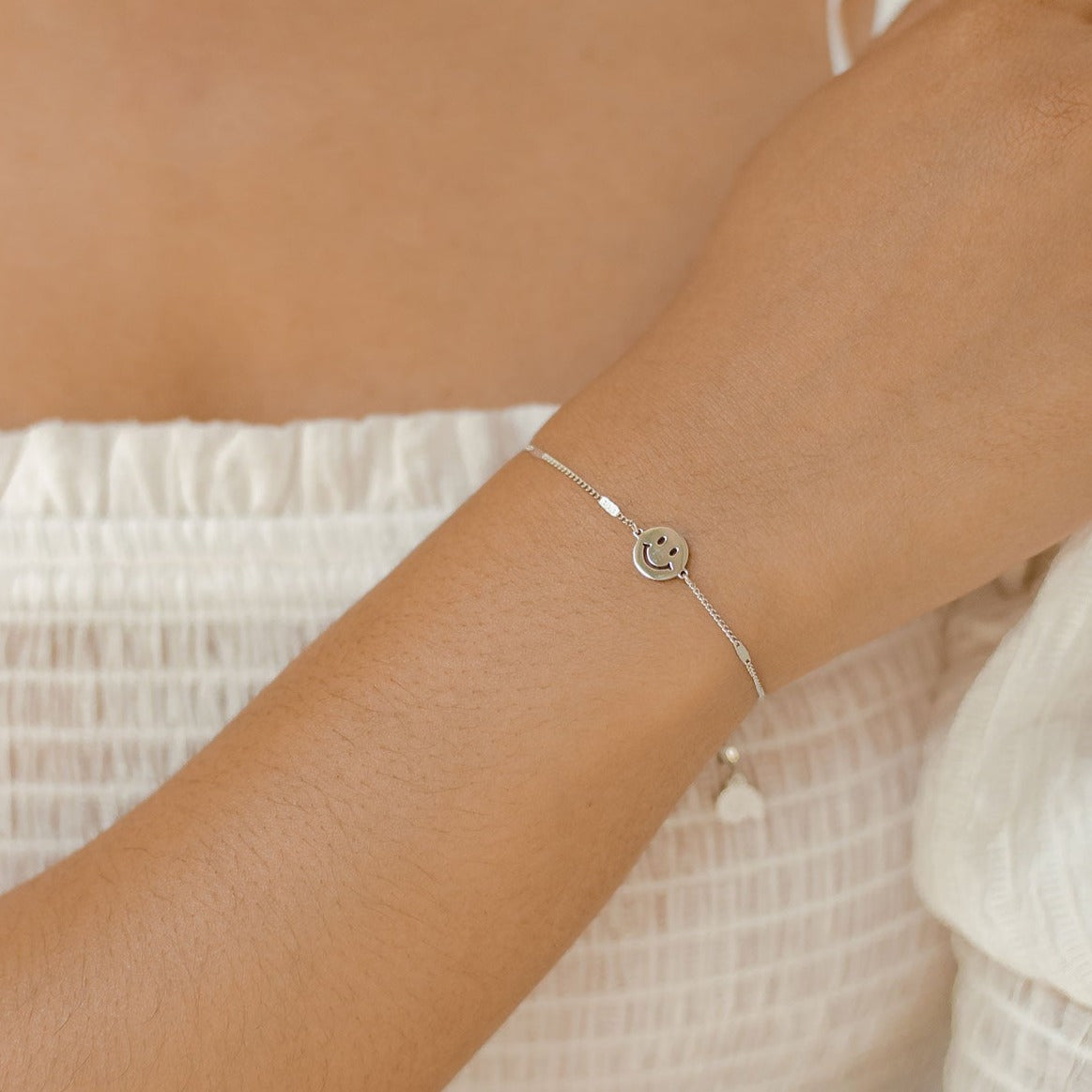 Brazalete Cara Sonriente en Plata